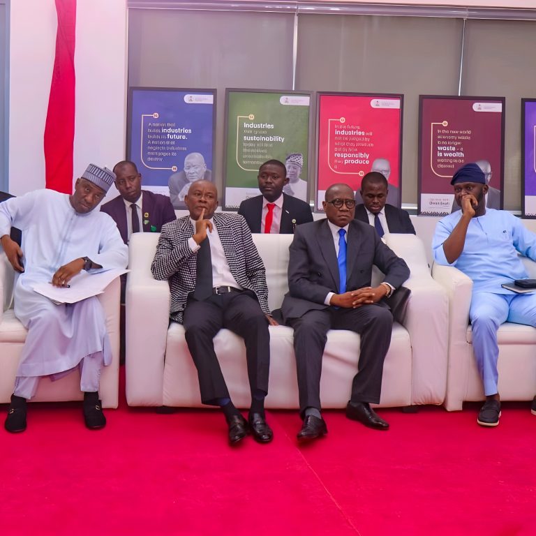 INDUSTRIAL REVOLUTION WORK GROUP HOLDS A TWO-DAY TECHNICAL SESSION