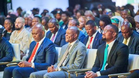 WhatsApp Image 2025-11-20 at 12.17.2W1